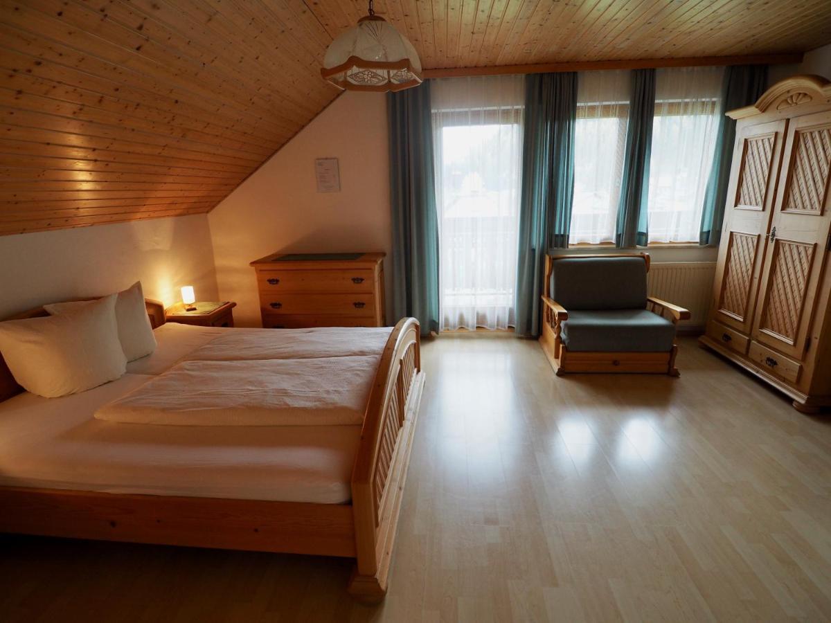 Gasthof Zum Gruenen Specht Oberzeiring Eksteriør billede