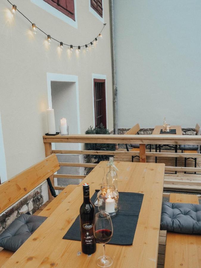 Gasthof Zum Gruenen Specht Oberzeiring Eksteriør billede
